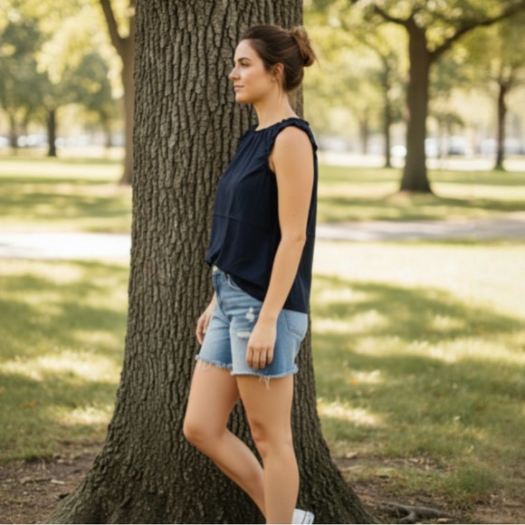 a.n.a. A New Approach BLACK Sleeveless Flyaway Back Top 
Size Large - Picture 2 of 9